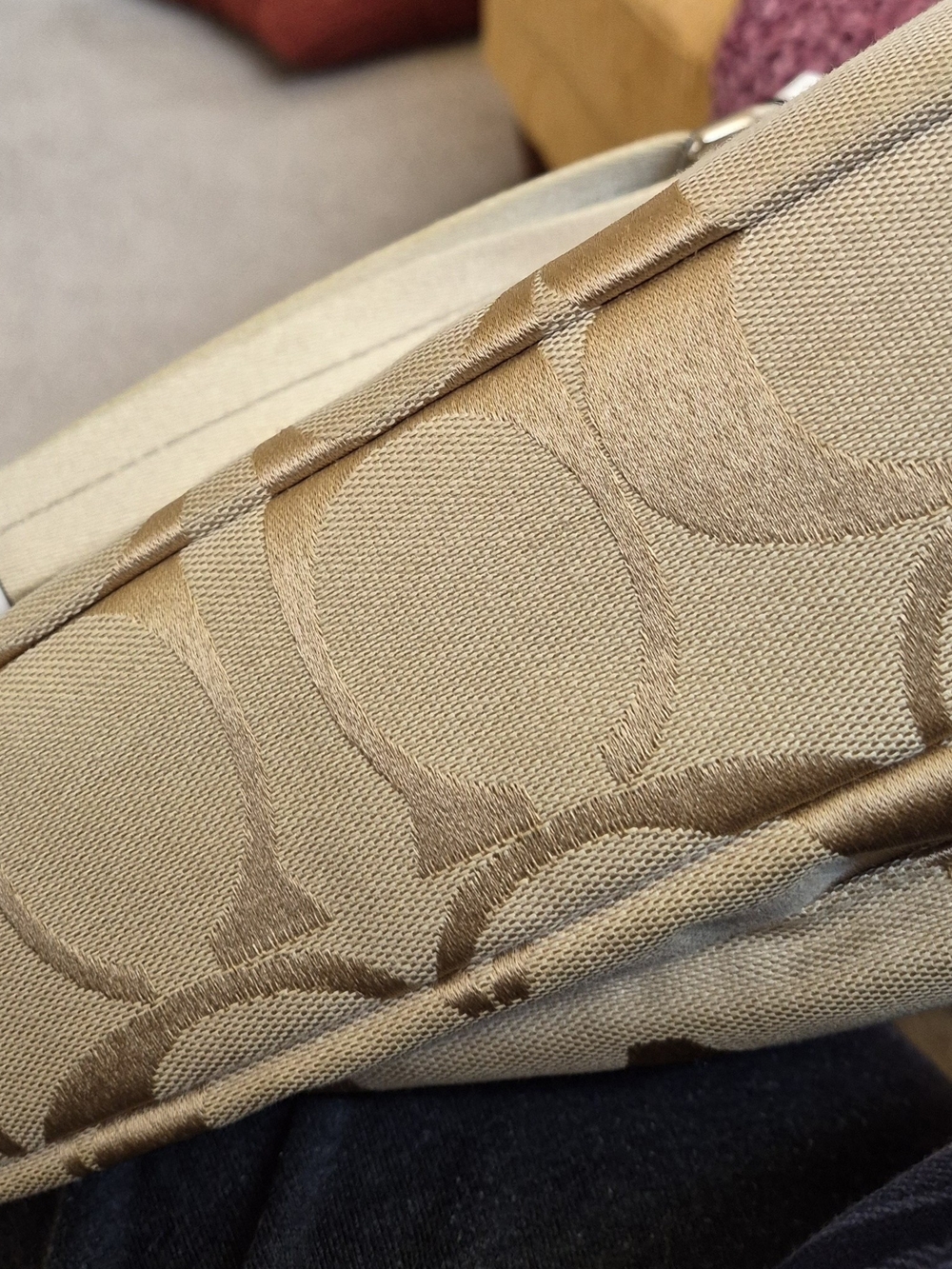 Coach Daisy Kyra  Signature Crossbody Bag W/Jacquard Canvas & White Leather Trim - Picture 12 of 13